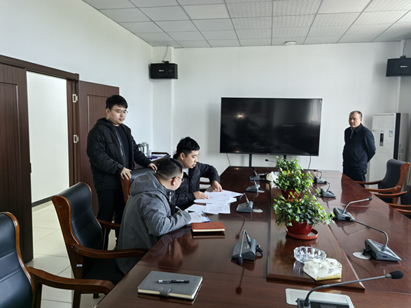 水投集團(tuán)開展2024年第一季度安全臺(tái)賬資料檢查 (2)_副本.jpg