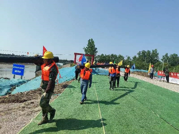 水建公司組織開展防洪抗旱應(yīng)急演練(4)_副本.jpg