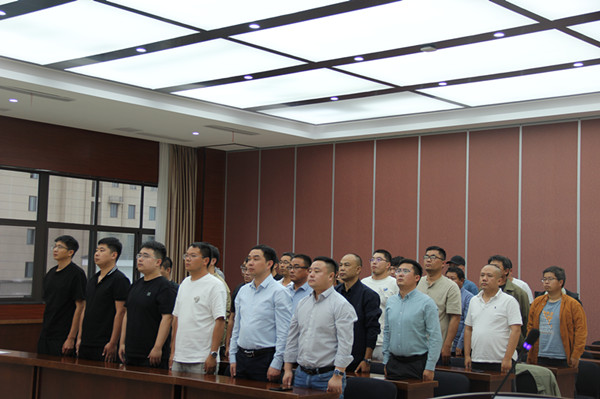 奏唱中國(guó)人民解放軍軍歌1_副本.jpg