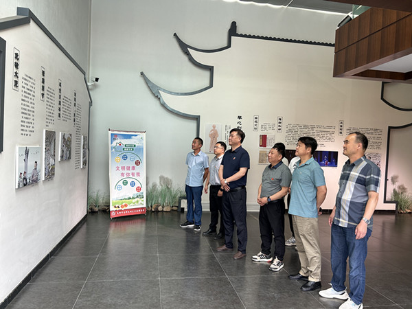 江淮黨支部開(kāi)展黨紀(jì)學(xué)習(xí)主題黨日活動(dòng) (2)_副本.jpg